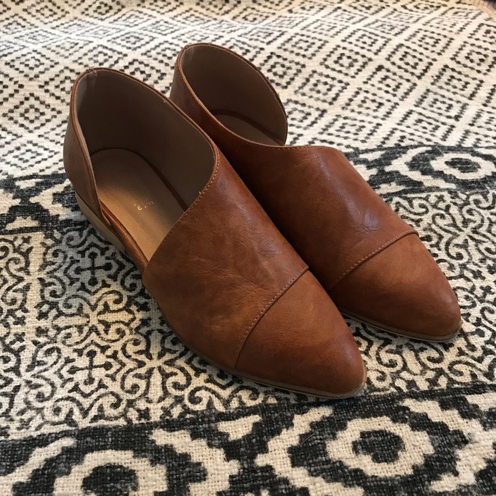 Nordstrom Rack Catherine Pointy Toe Flat - 7